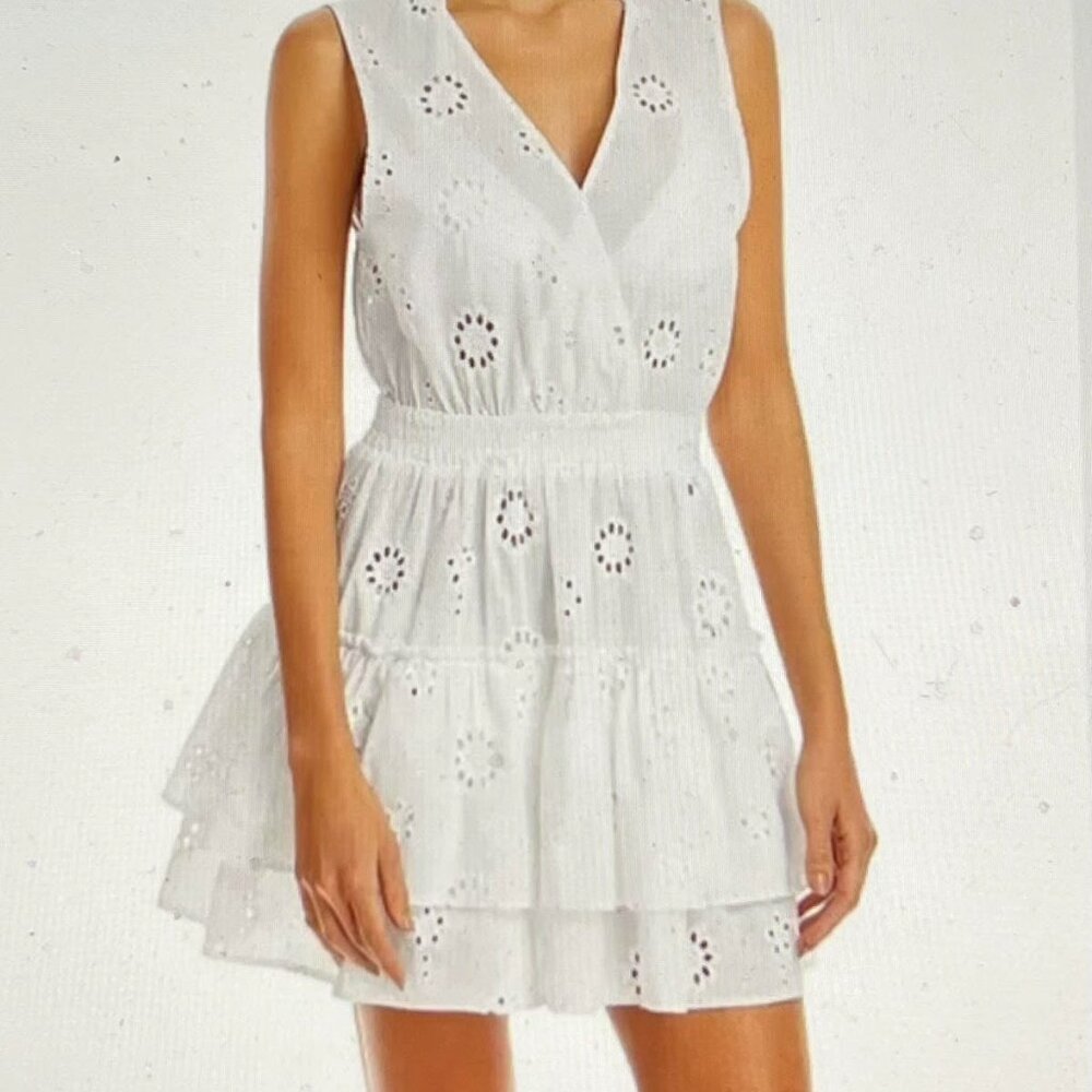 Aqua White Eyelet beach cover